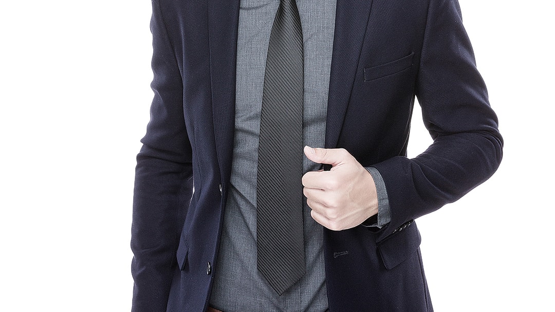 襟と衿の違いは ジャケットのカラー ラペルに使う漢字はどっち スーツ男子